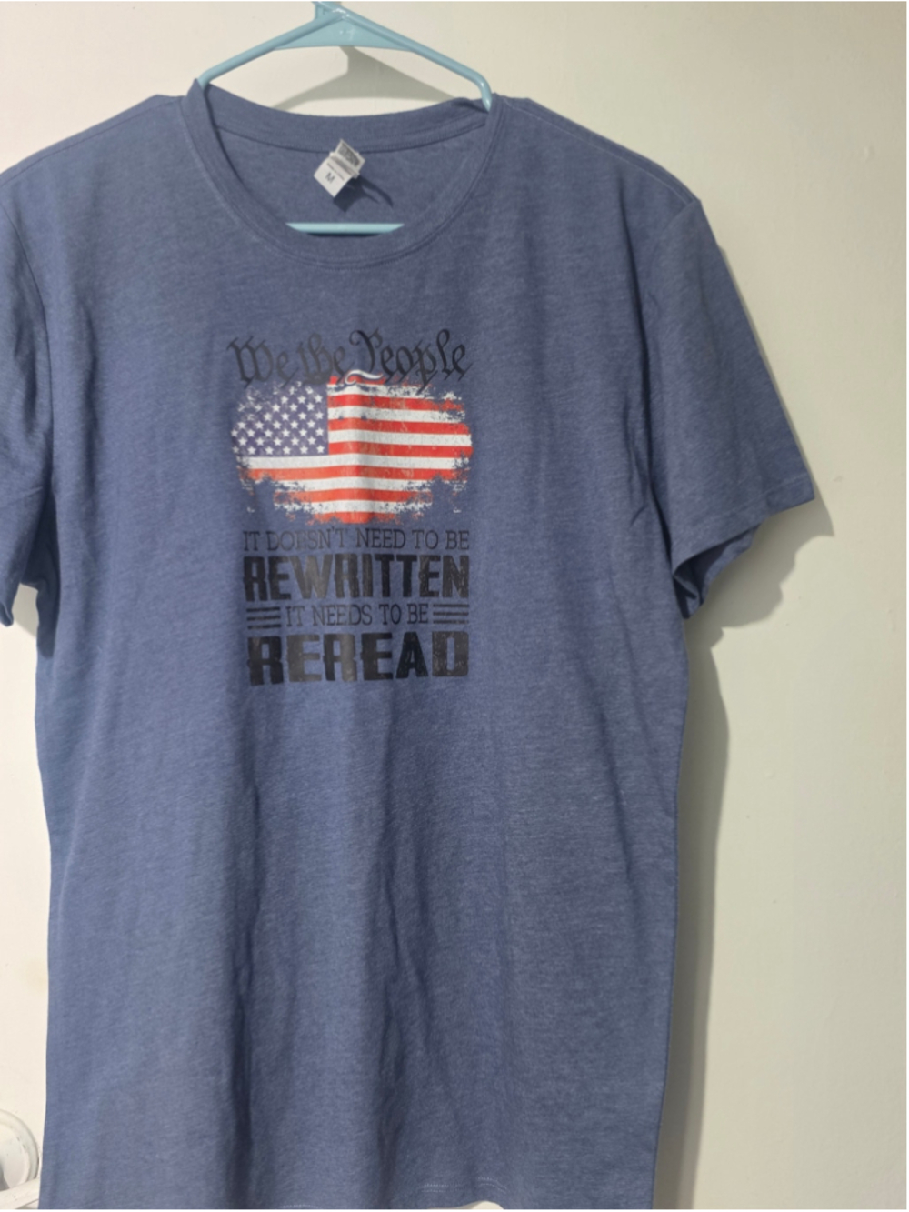 Men's Threadfast Graphic T-Shirt Blue Red Size M